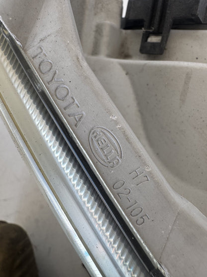 2005 Toyota Corolla E120 Hatchback Right Headlight