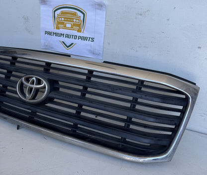 1999-1999 Toyota Land Cruiser - Grille