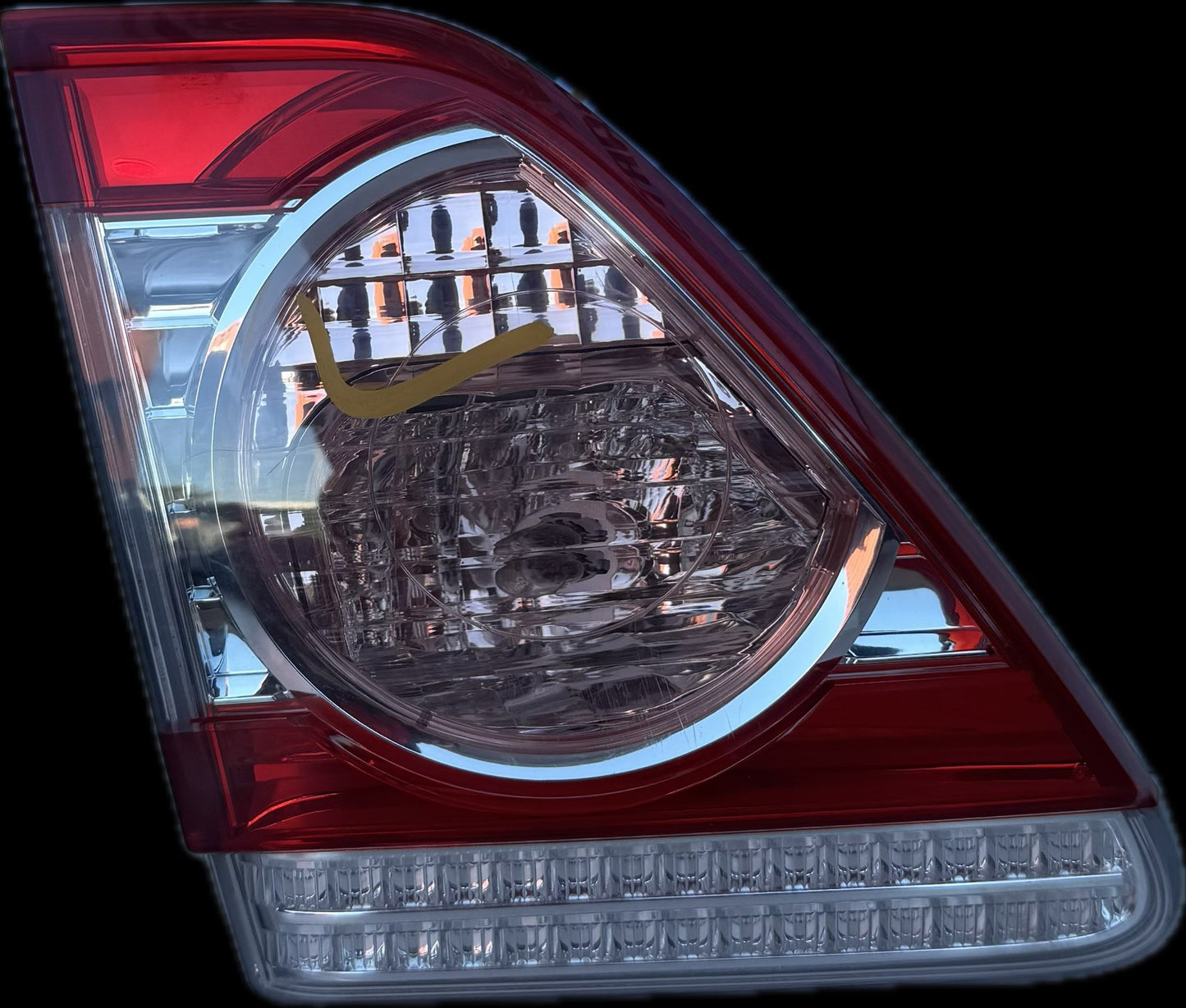 2010  E150 Left Bootlid Light
