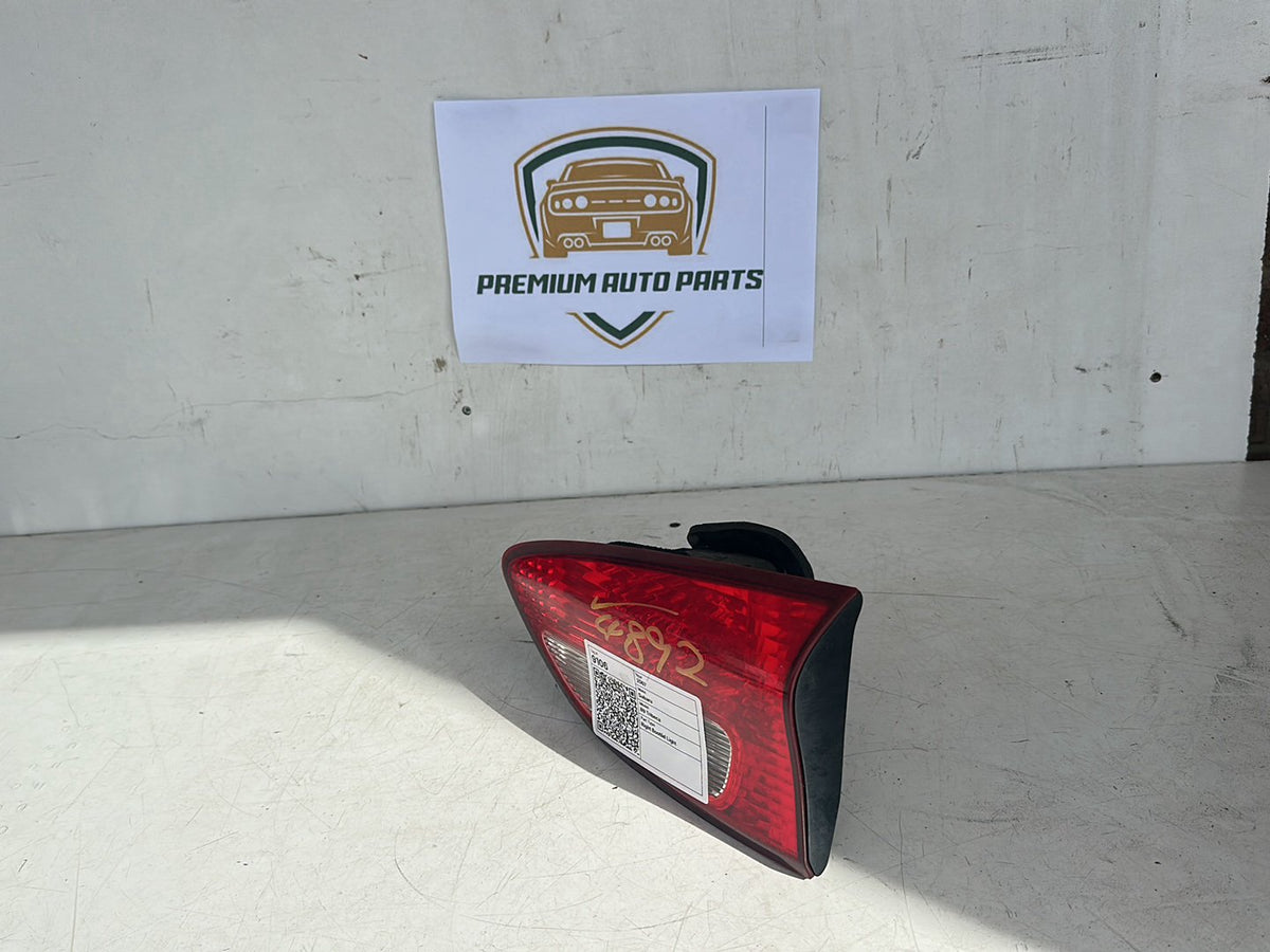 2007 Subaru B9 Tribeca SUV Right Bootlid Light