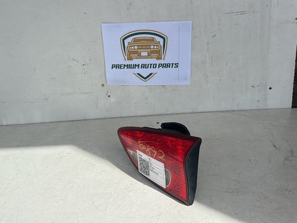 2007 Subaru B9 Tribeca SUV Right Bootlid Light