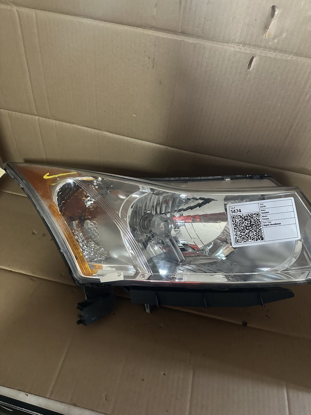 2011-2016 Holden Cruze JH Sedan Right Headlight