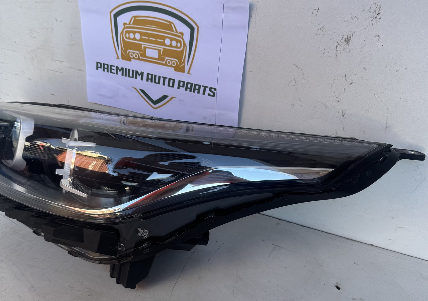 2020   Left Headlight