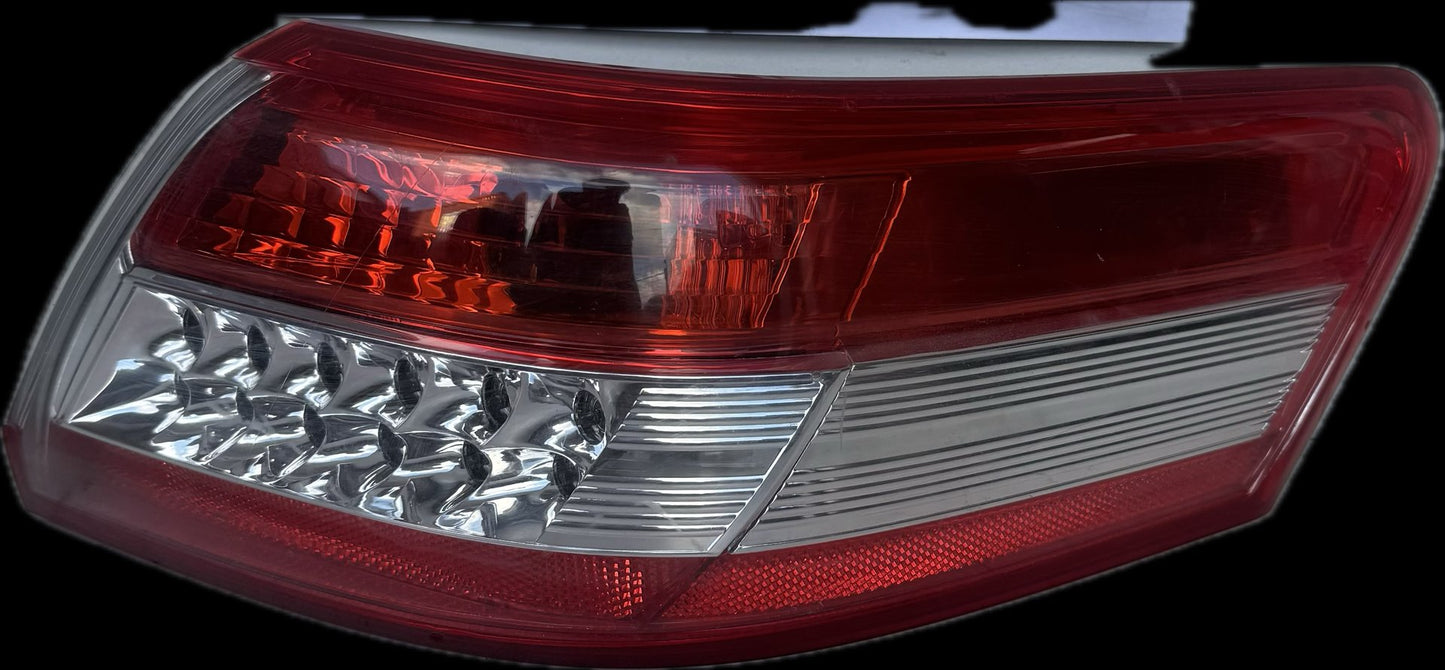 2010  XV40 Right Taillight