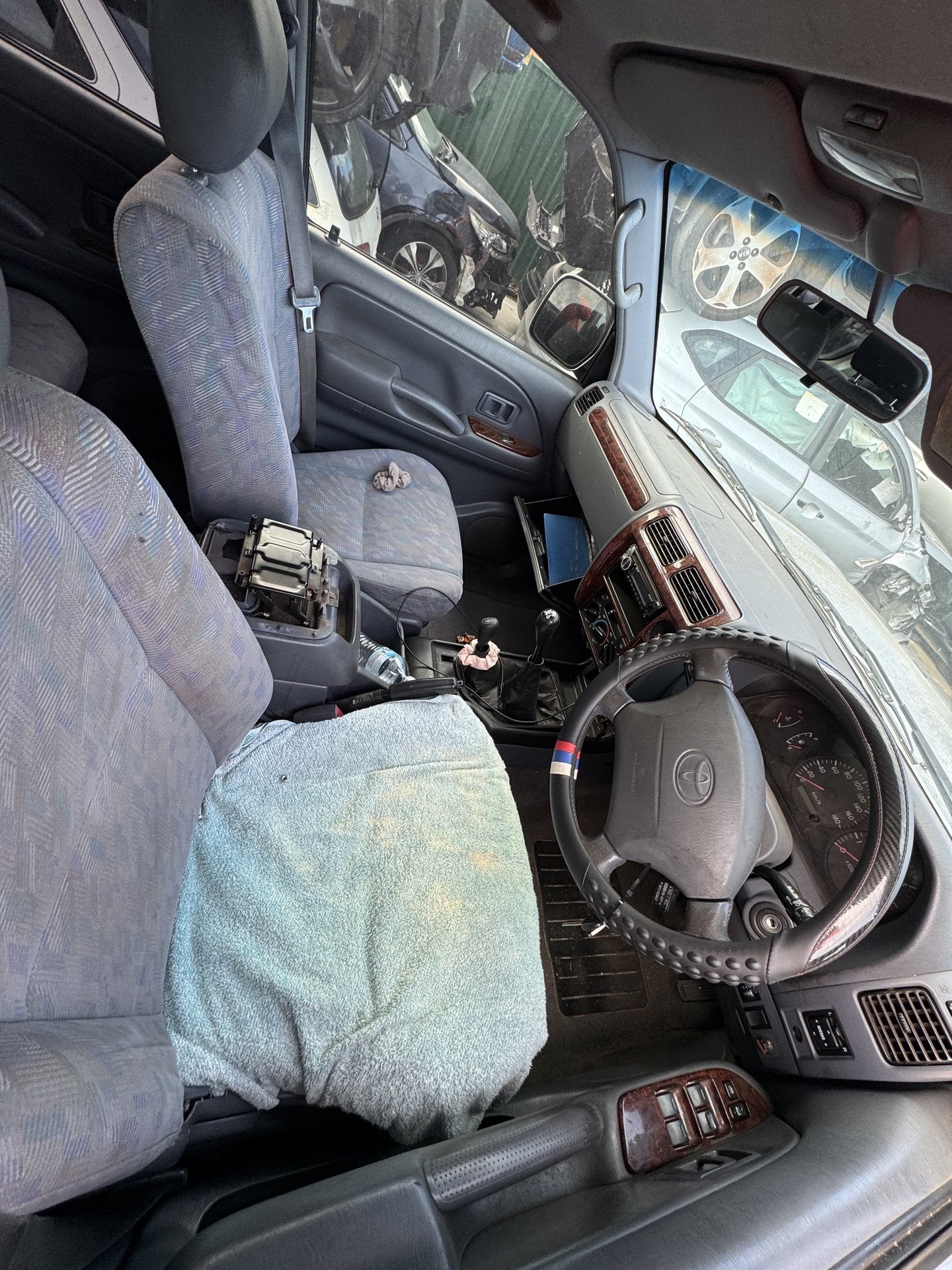 2000 Toyota Land Cruiser Prado Station Wagon 
Toyota
Land Cruiser