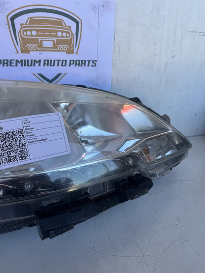 2014 Nissan Pulsar B17 Sedan Right Headlight