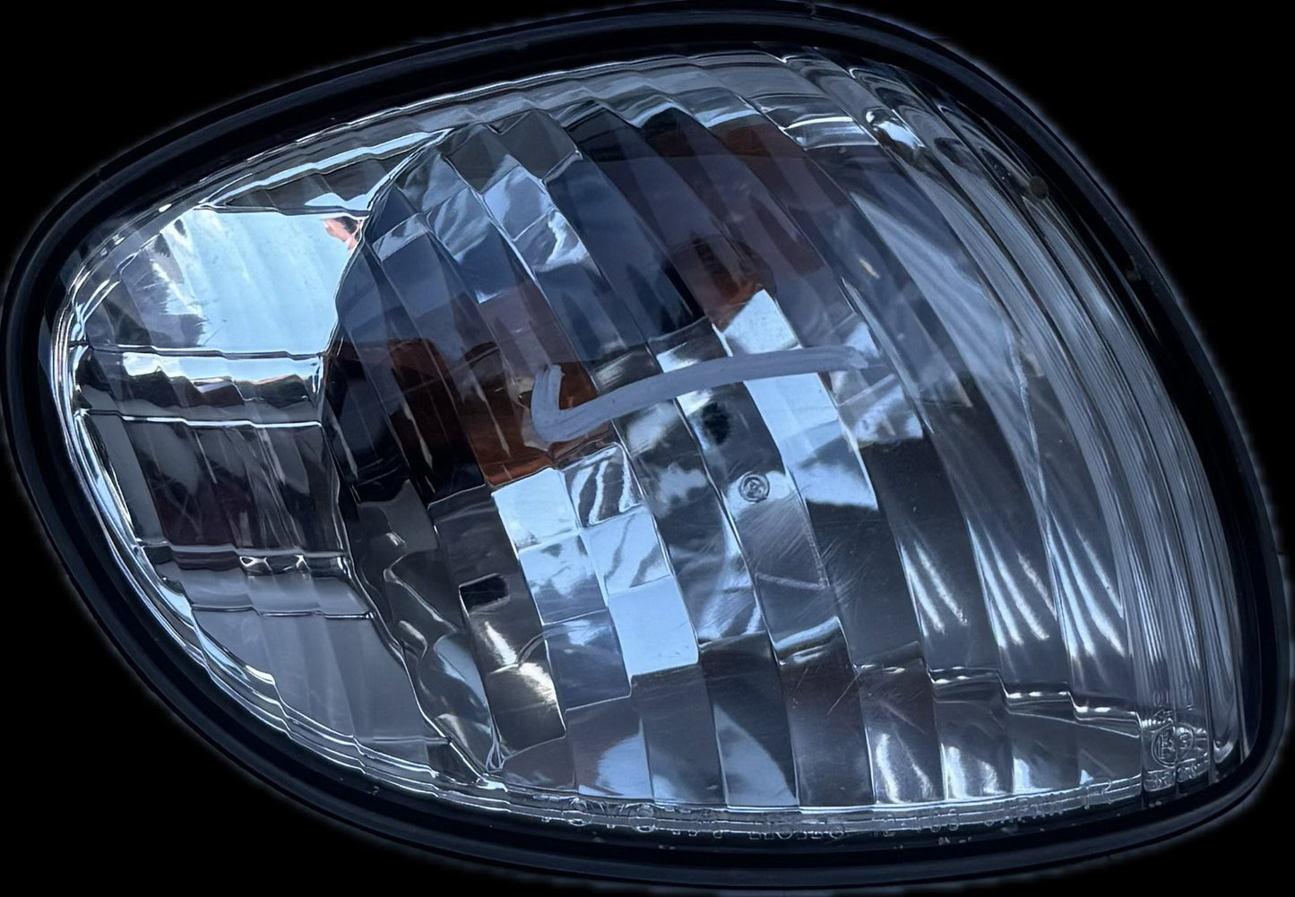 2000  E110 Right Indicator