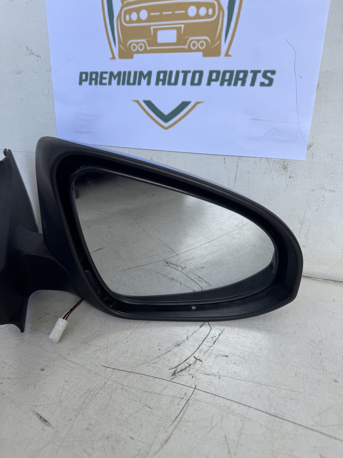2014 Toyota Yaris Hatchback Right Door Mirror k96