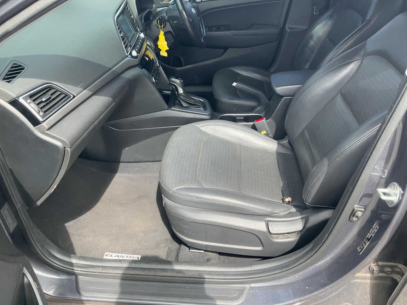 2018 Hyundai Elantra  ADSedan 
Hyundai
Elantra