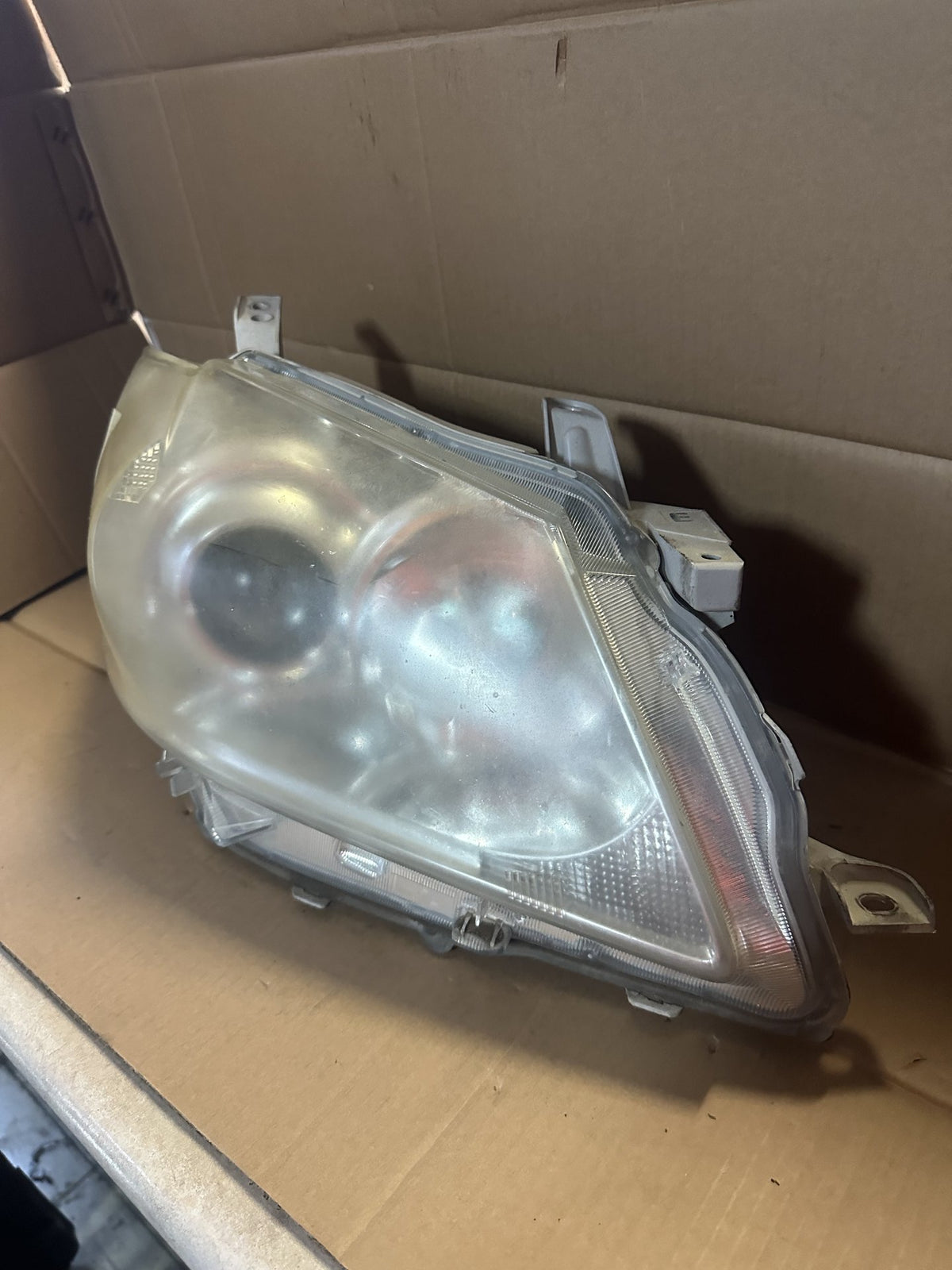 2006-2012 Toyota Aurion V40 GSV40 - Right Headlight