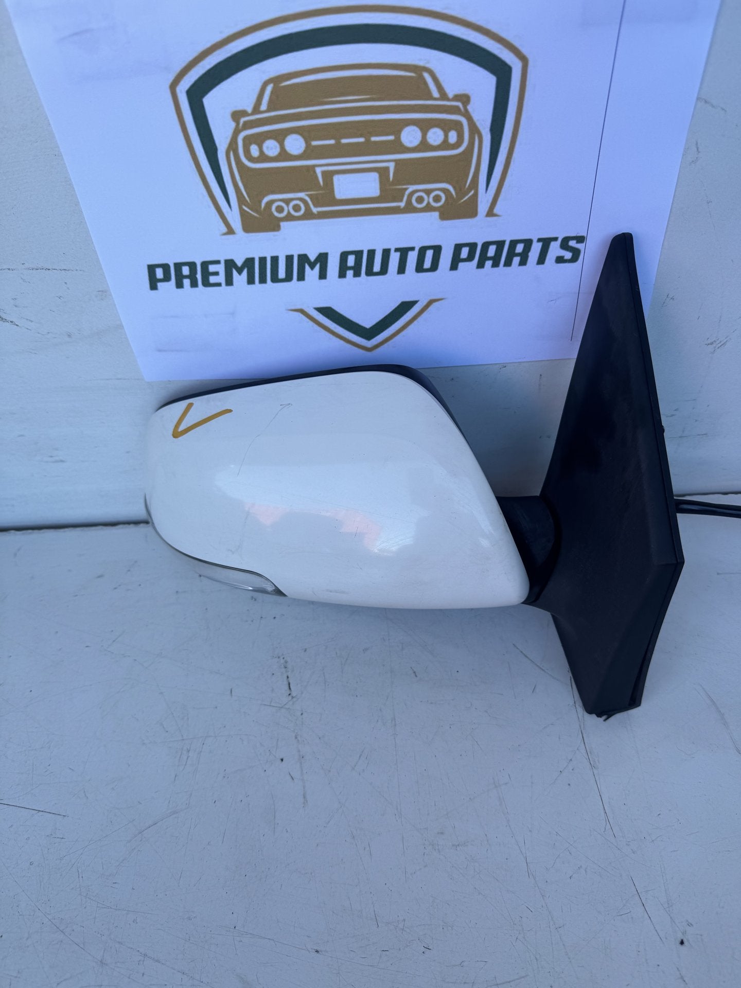 2010  E150 Right Door Mirror