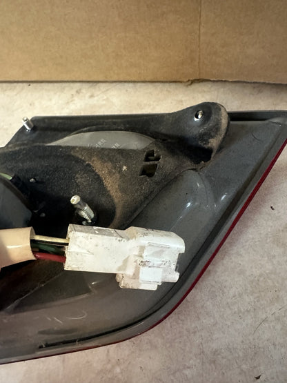 2006-2011 Toyota Aurion GSV40 - Right Boot Light
