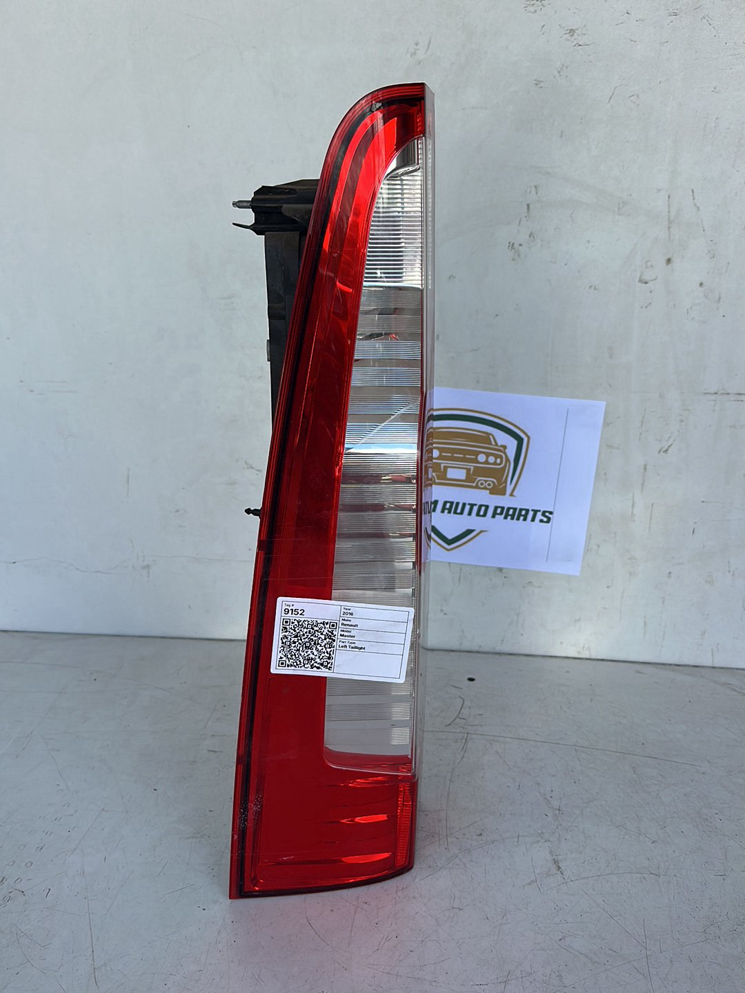 2016 Renault Master Cargo Van Left Taillight