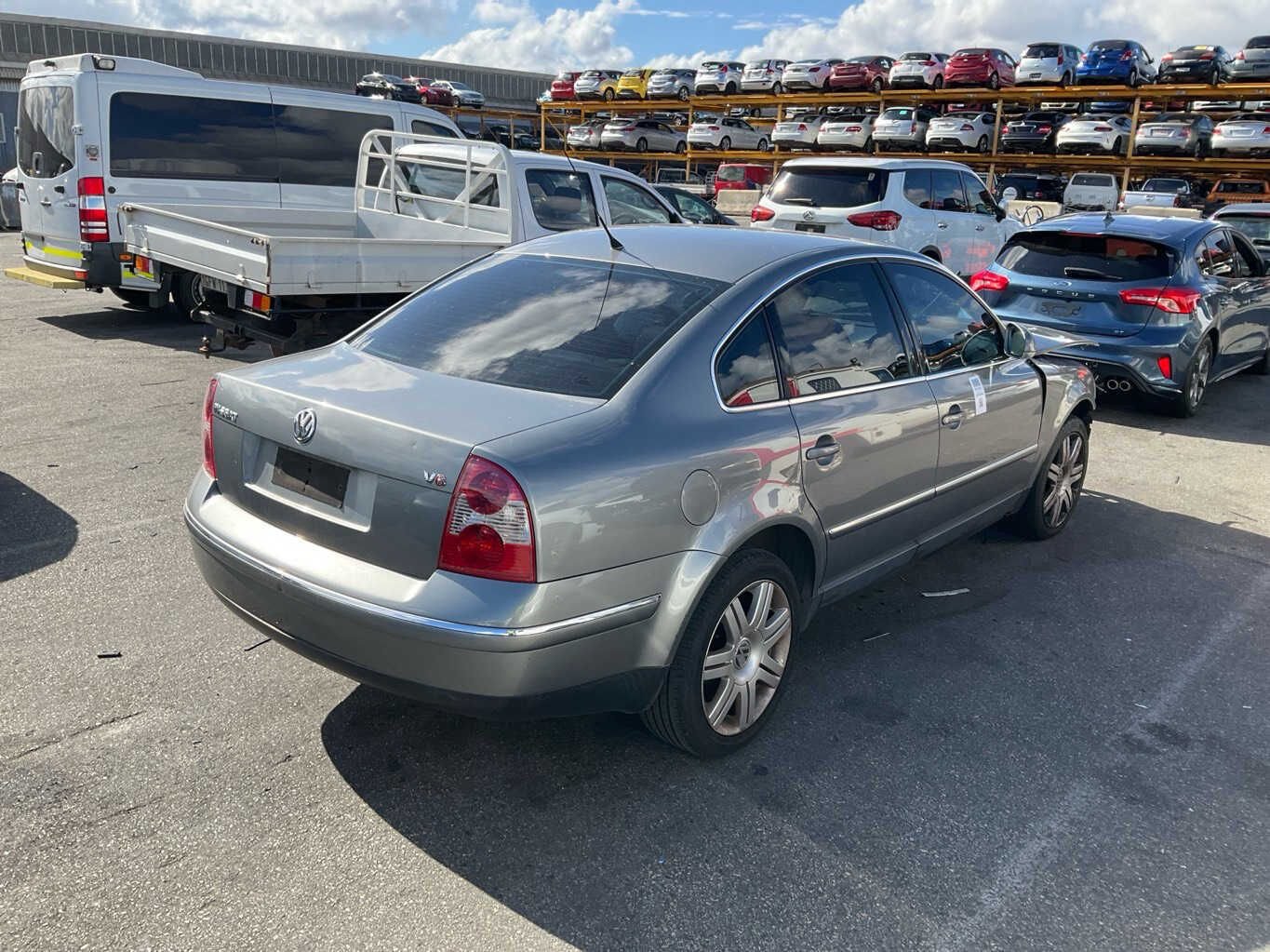 2004 Volkswagen Passat 2.8 V6 B5 (3B)Sedan 
Volkswagen
Passat