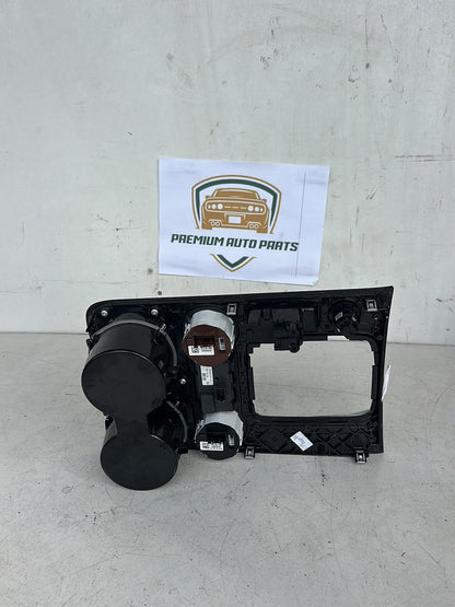 2016 Volkswagen Touareg Station Wagon Cup Holder
