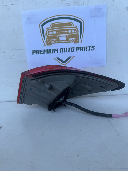 2010  E20 Left Taillight