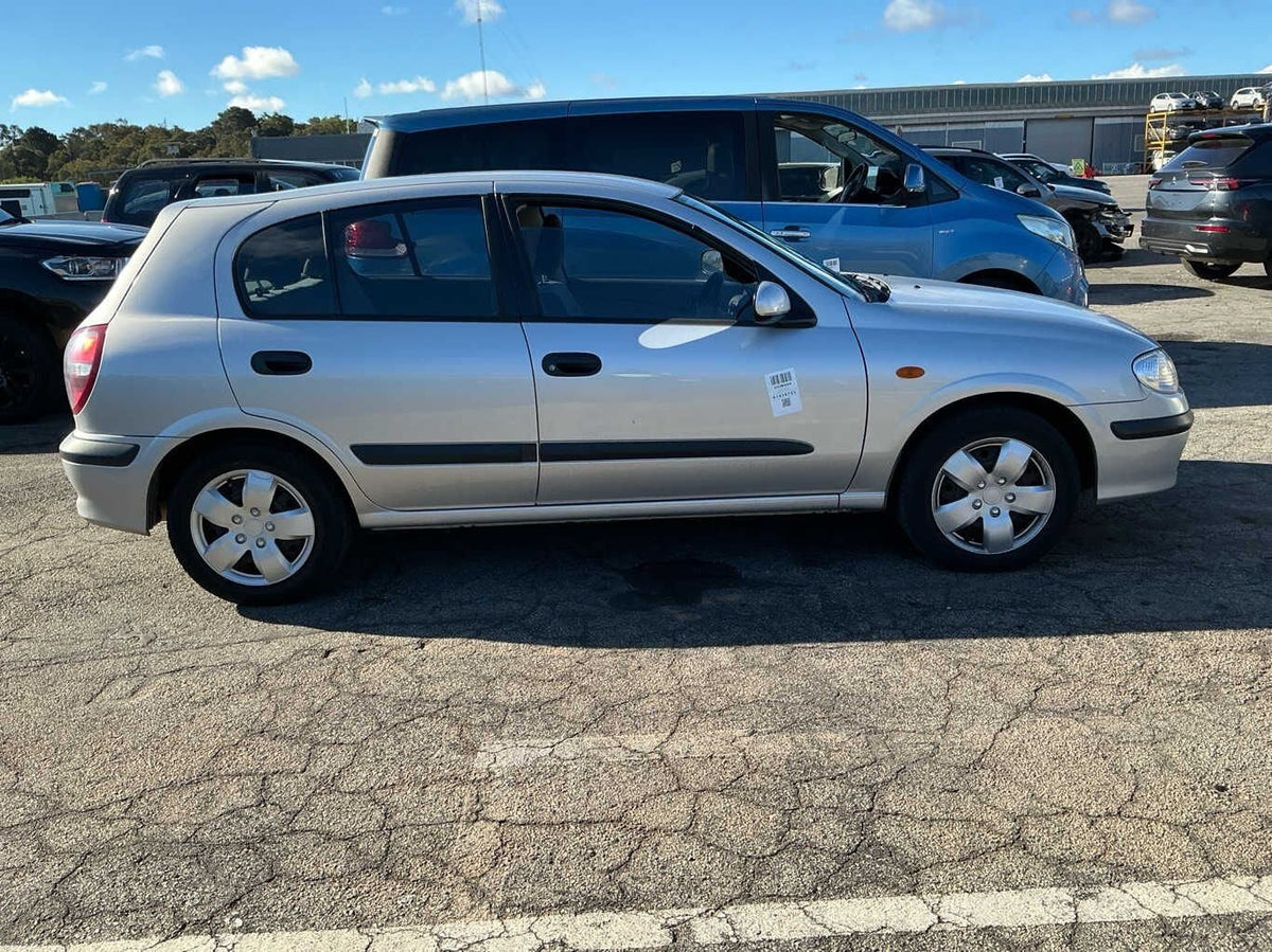 2001 Nissan Pulsar ST N16