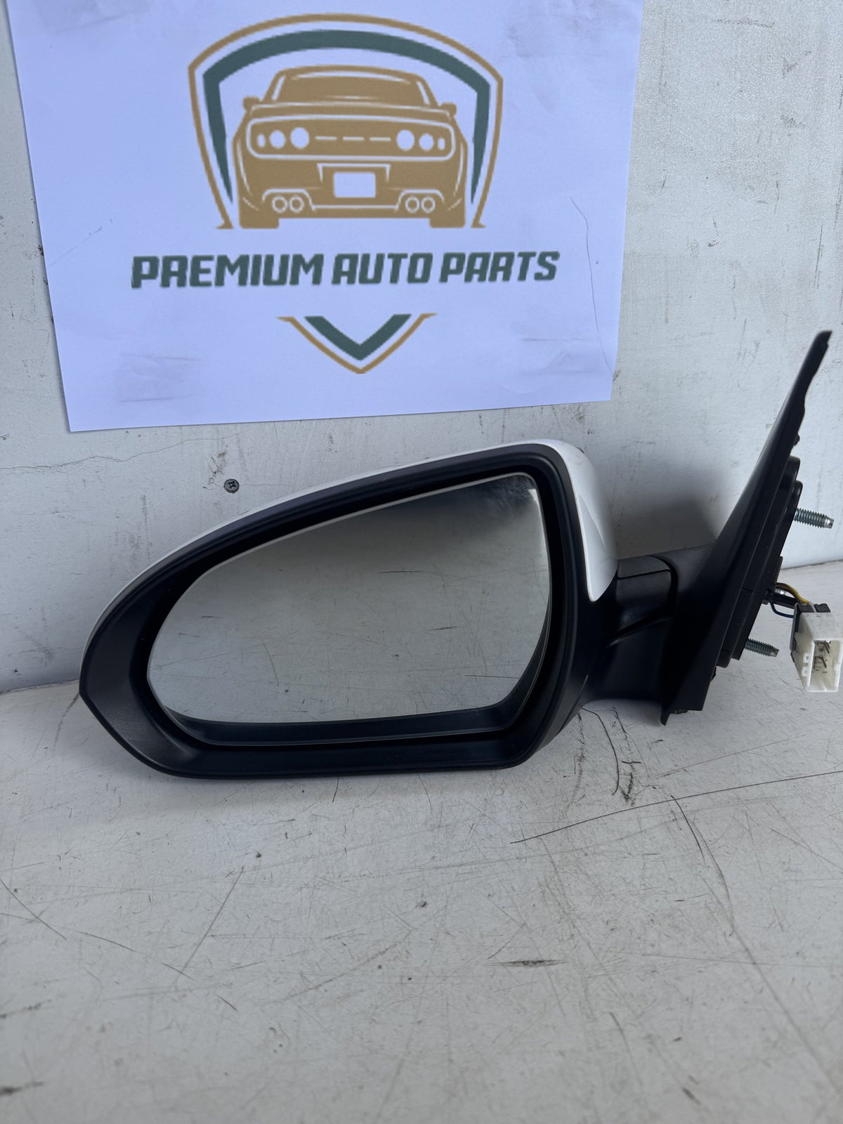 2017 Hyundai Elantra Left Door Mirror E4 044782