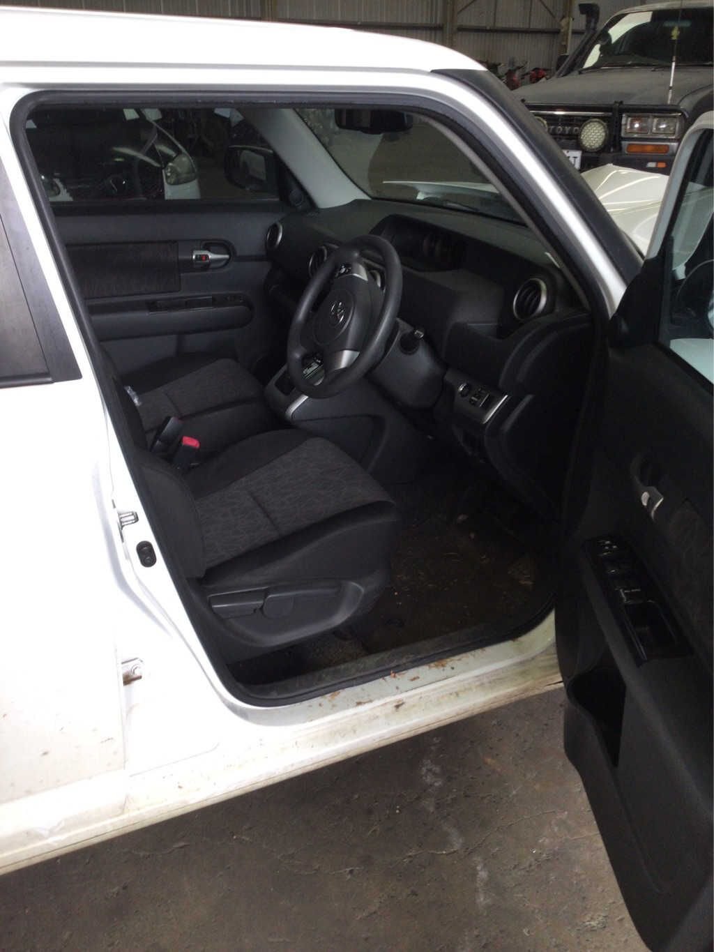 2015 Toyota Rukus  E150Station Wagon 
Toyota
Rukus