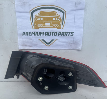 2009  CU Left Taillight