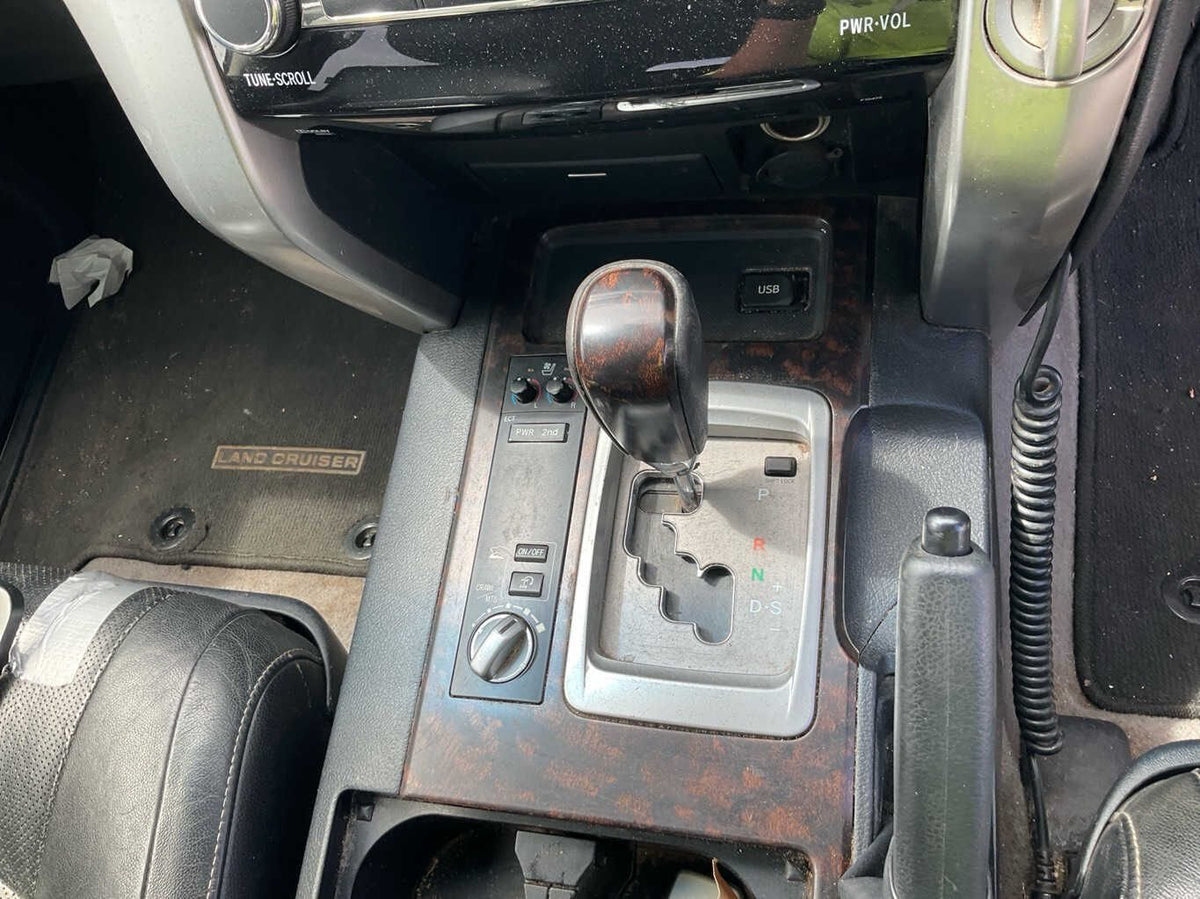 2014 Toyota Land Cruiser J200