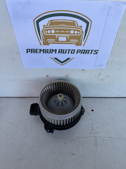 2017 Toyota RAV4 Station Wagon Heater Fan Motor