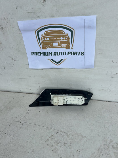 2015 Toyota RAV4 A40 - Master Power Window Switch