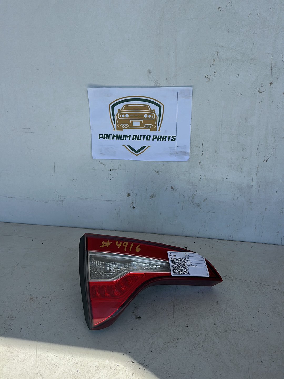 2013 Kia Sorento XM Station Wagon Left Boot Light
