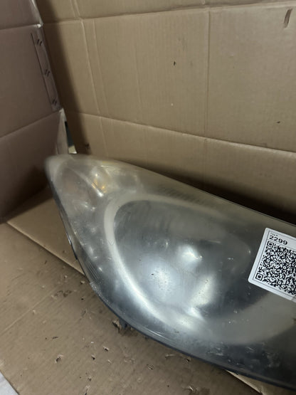 2013 Hyundai Elantra N/A - Right Headlight