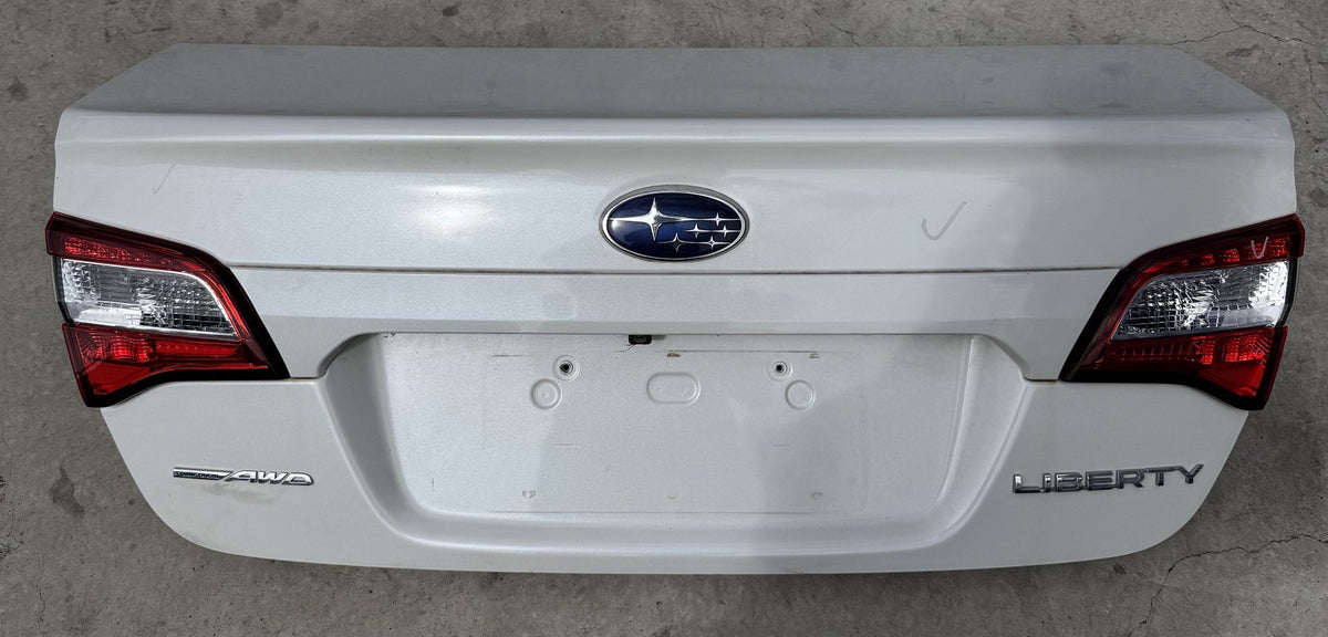 2015 Subaru Liberty Bootlid