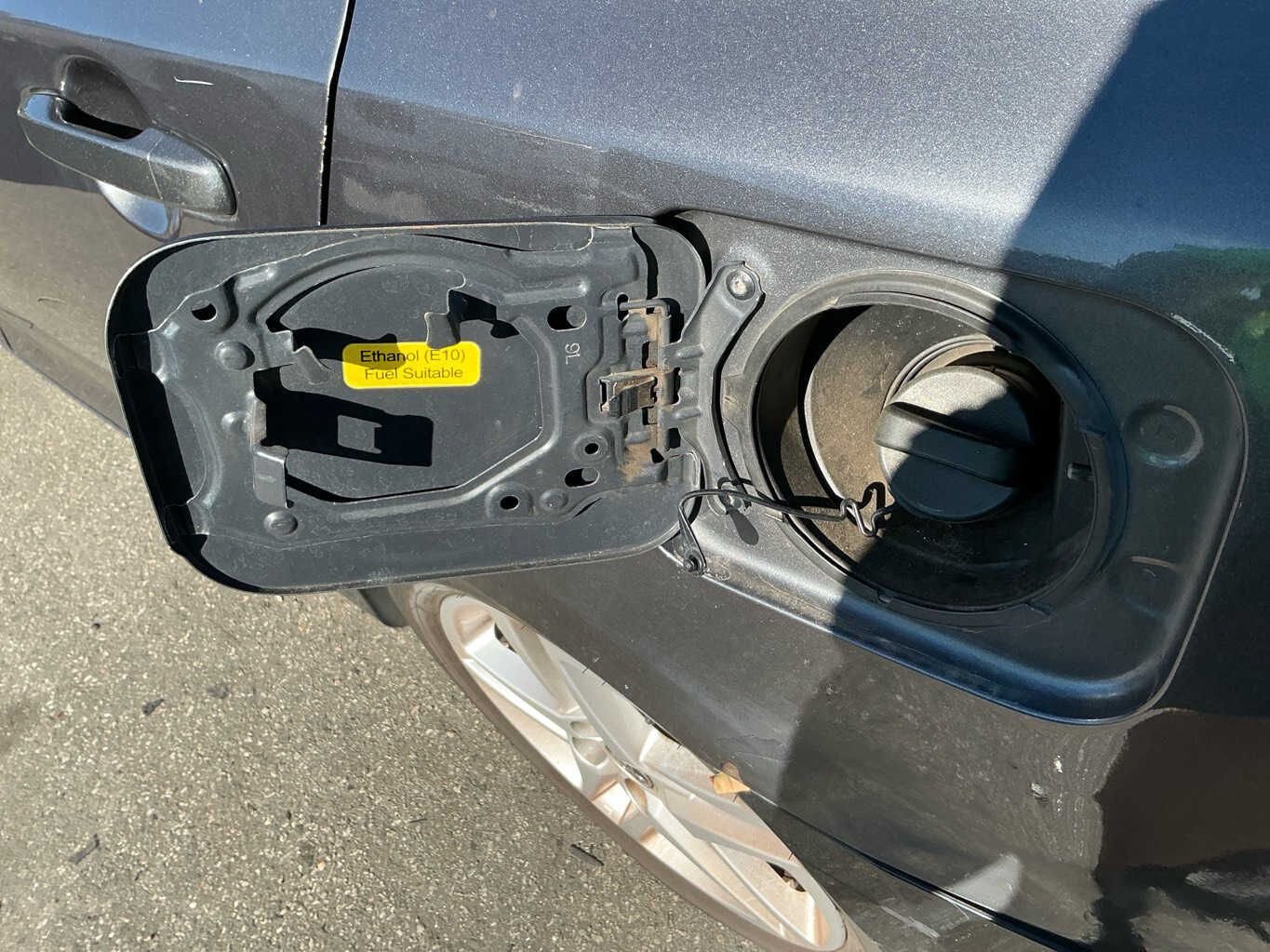 2012 Toyota Carina E