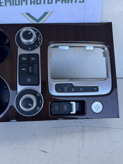 2016 Volkswagen Touareg Station Wagon Centre Console