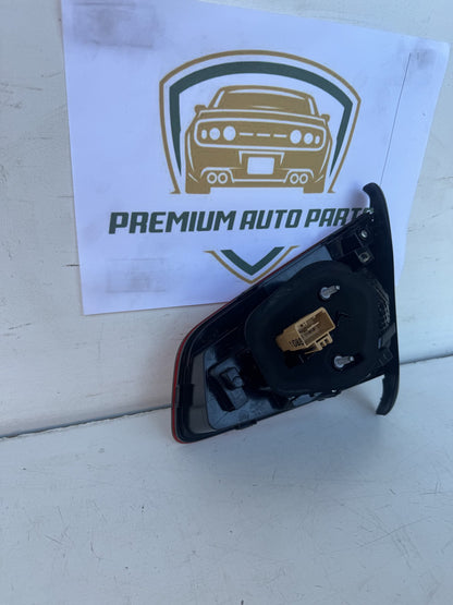 2018   Left Bootlid Light