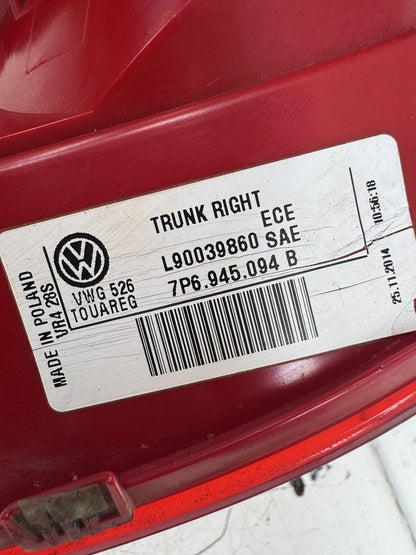 2015 Volkswagen Touareg MK2 - 7P Station Wagon Right Boot Light