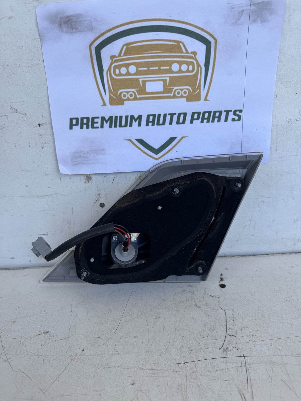 2010 Toyota Aurion GSV40R Sedan Left Bootlid Light