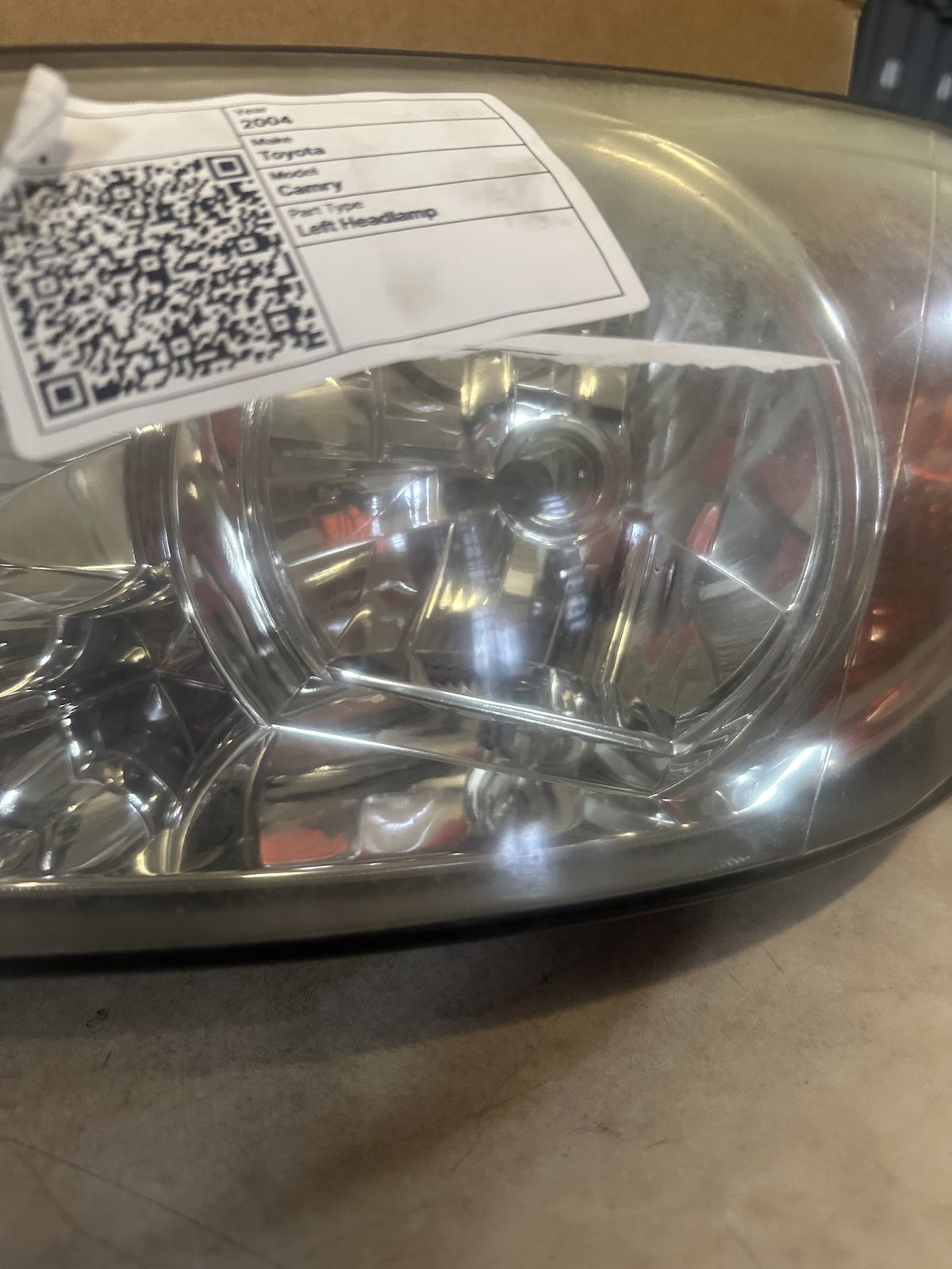 2004 Toyota Camry Camry Sedan Left Headlight 81150YC090