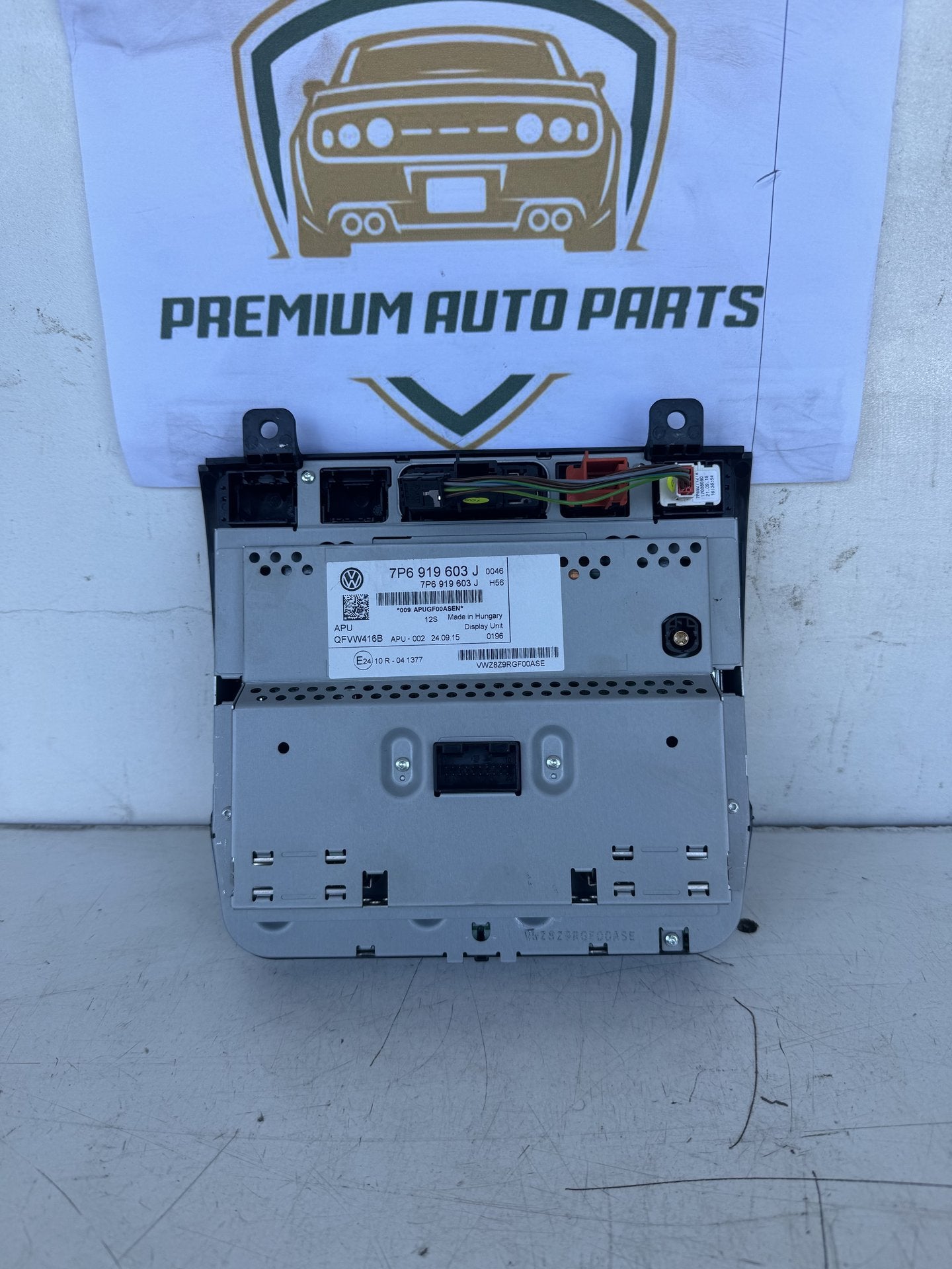 2016 Volkswagen Touareg Station Wagon Stereo Head Unit