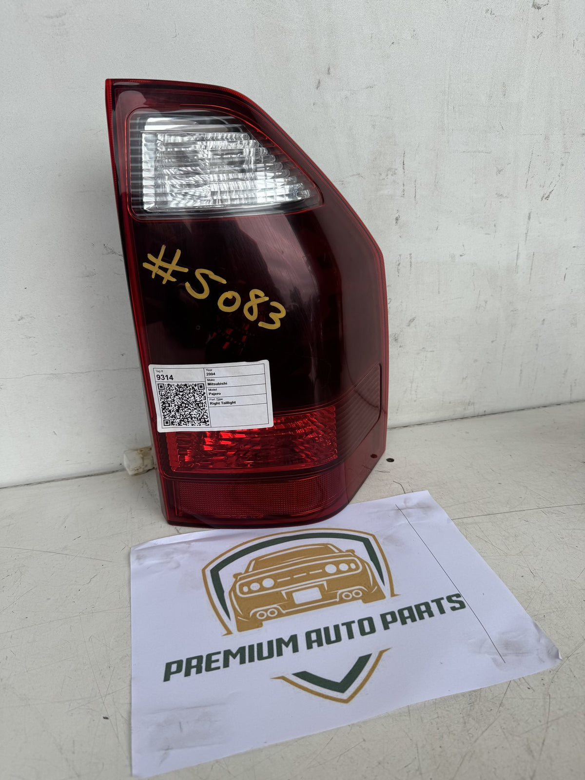 2004 Mitsubishi Pajero NP Station Wagon Right Taillight