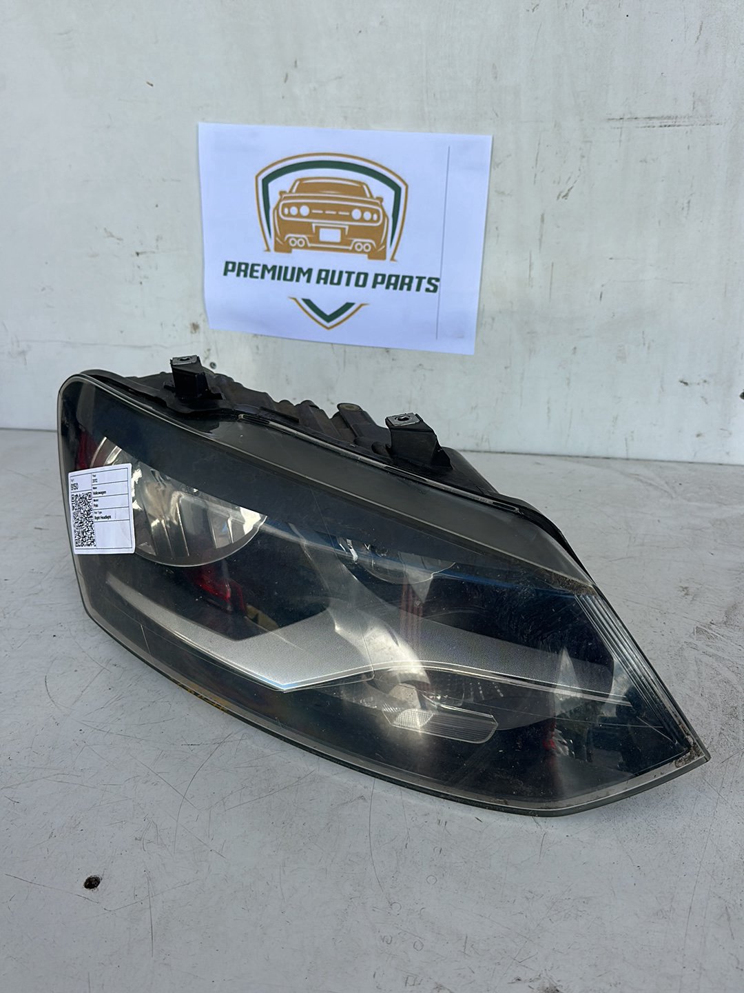 2012 Volkswagen Polo Hatchback Right Headlight