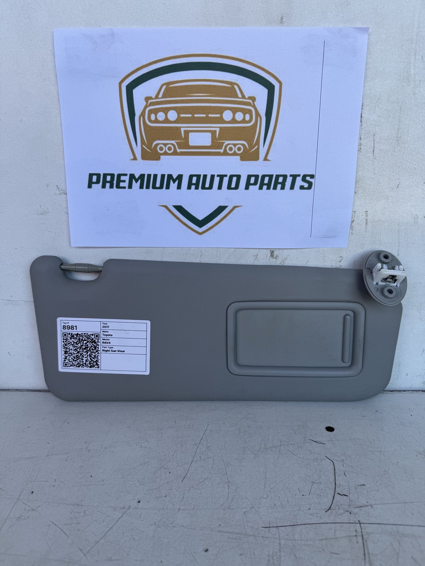 2017 Toyota RAV4 Station Wagon Right Sun Visor