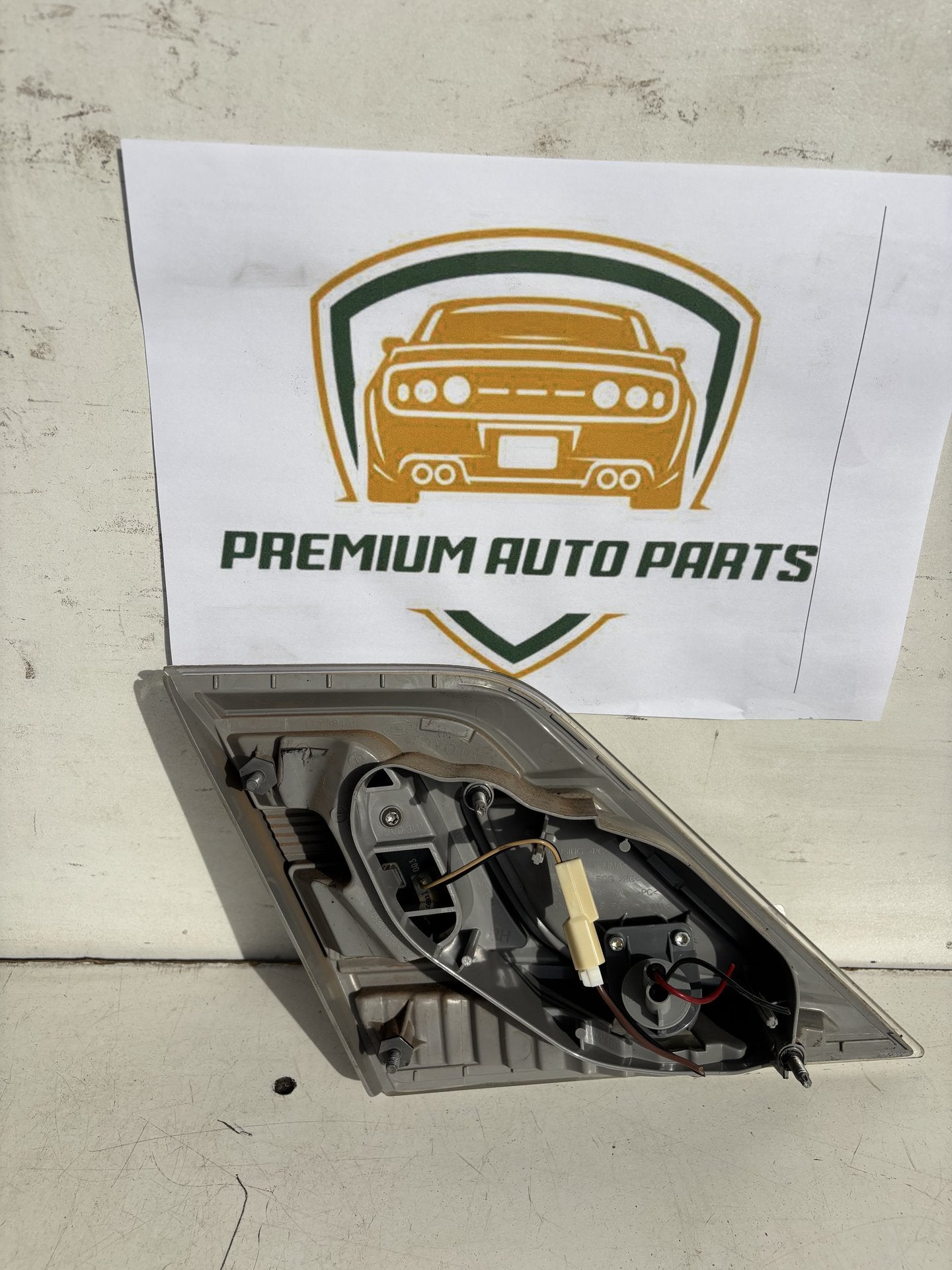 2011   Right Bootlid Light
