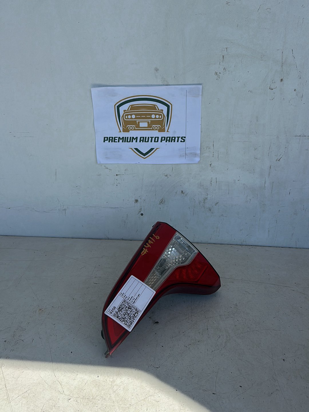 2013 Kia Sorento XM Station Wagon Right Boot Light