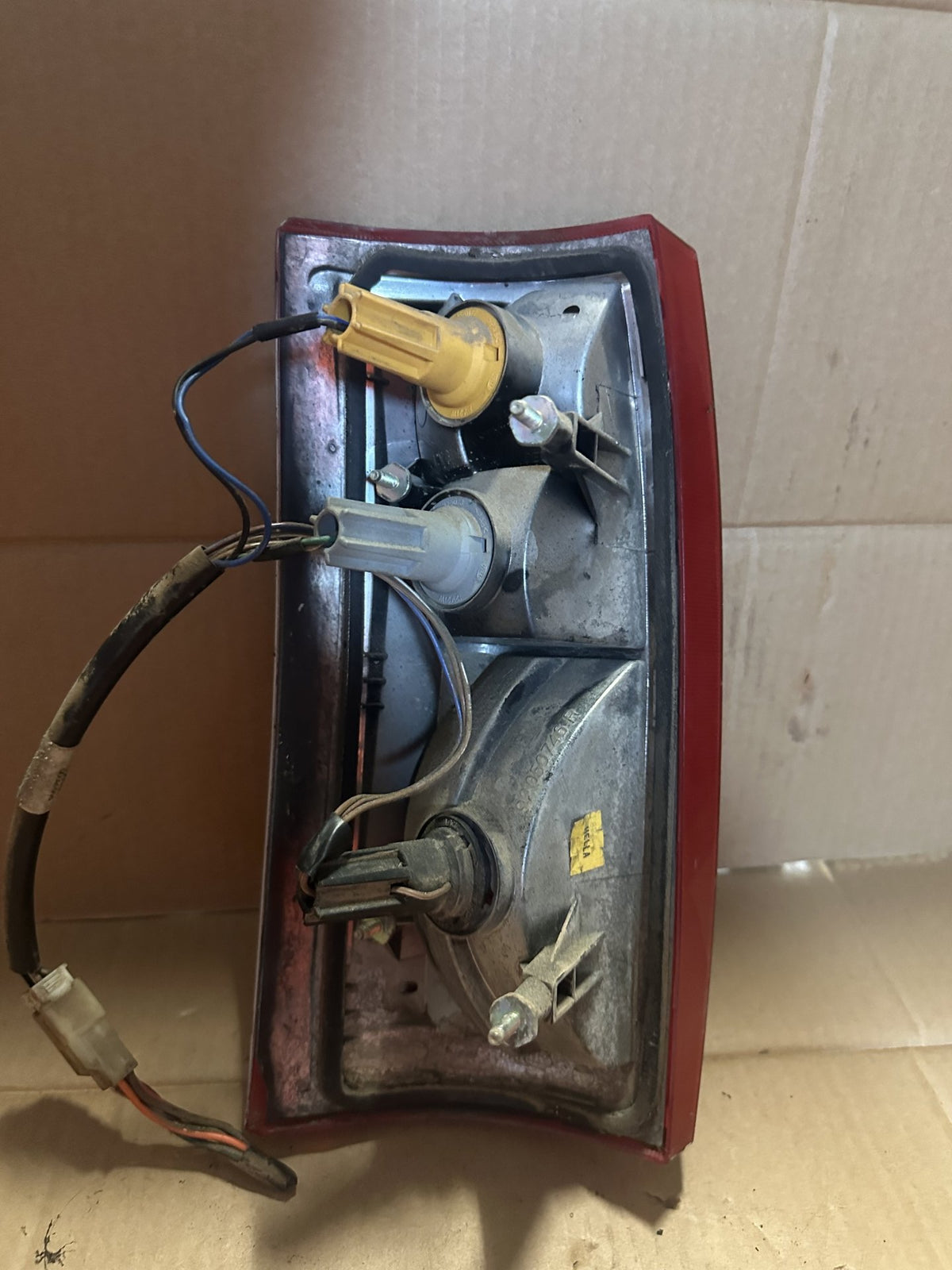 2002-2004 Holden Commodore VY Standard Cab Pickup Right Taillight 02010200