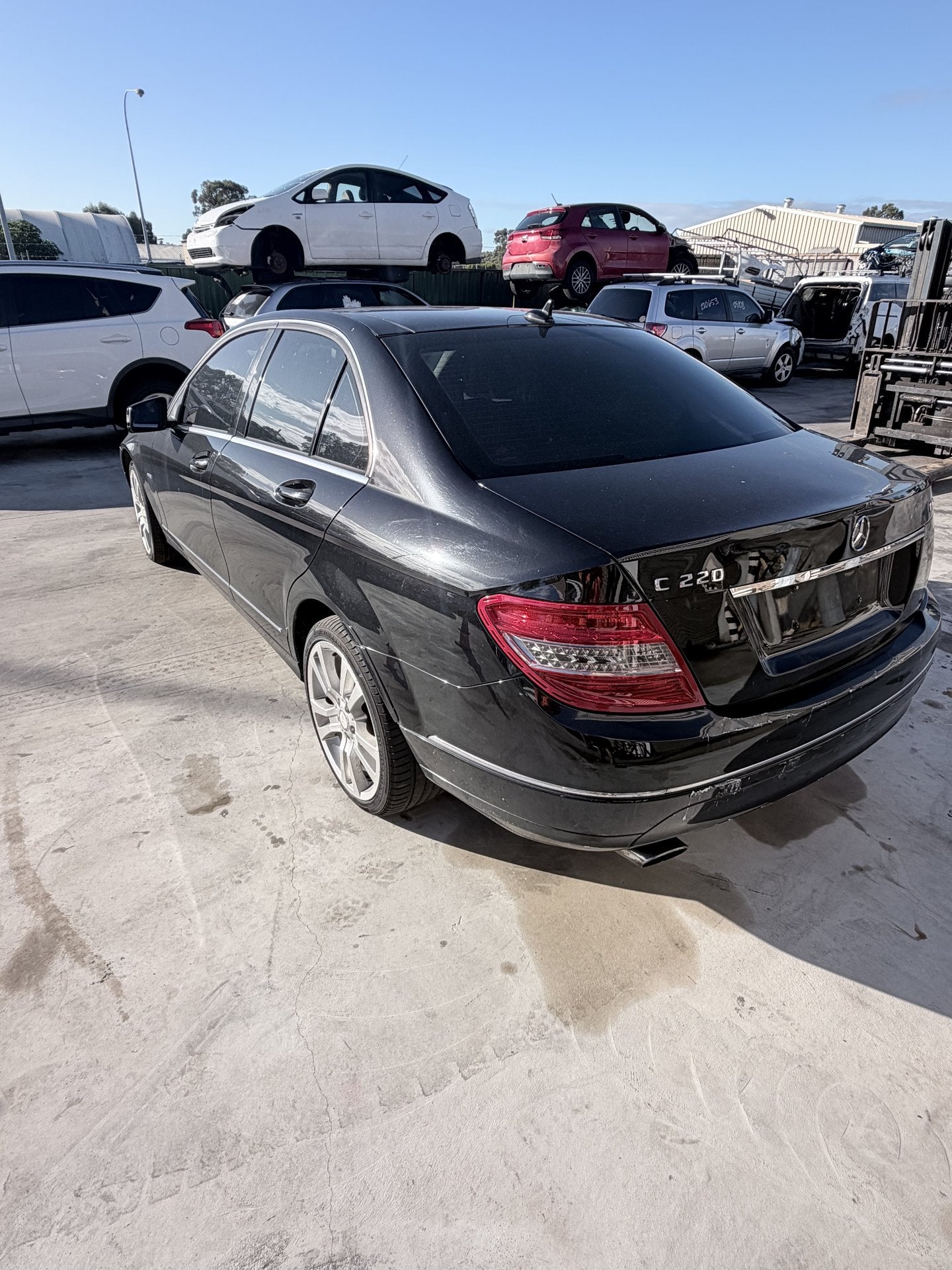 2011 Mercedes-Benz C220  Sedan 
Mercedes-Benz
C220