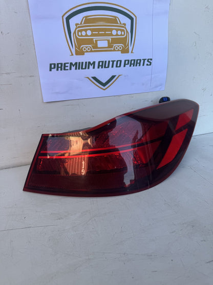 2020   Right Taillight