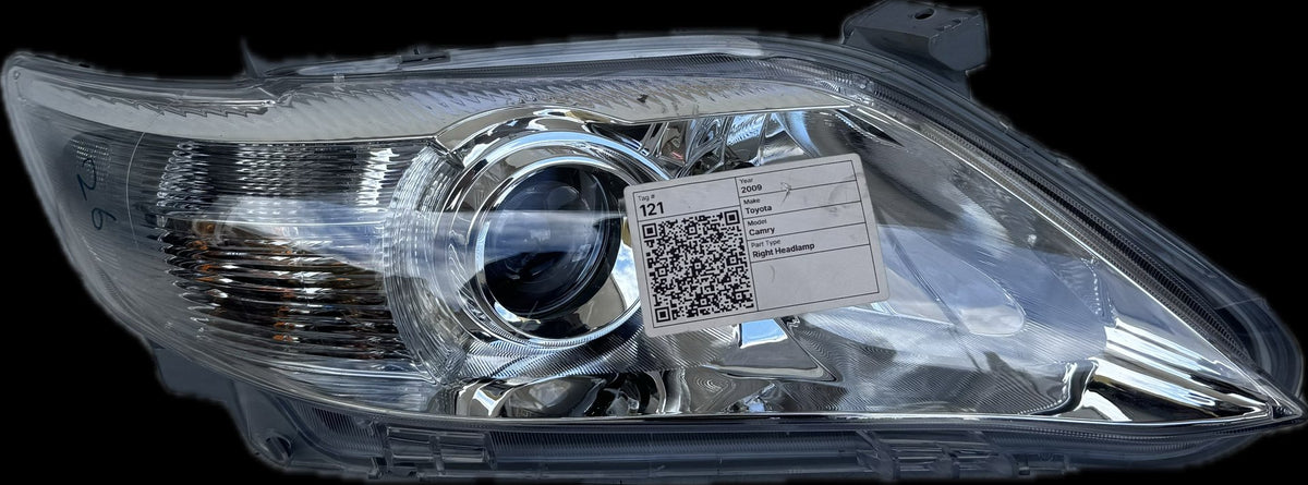 2009 Toyota Camry - Right Headlight