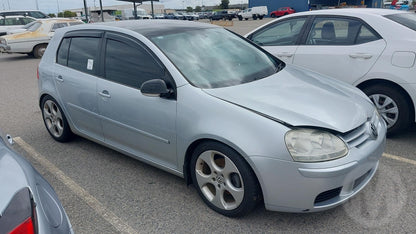 2005 Volkswagen Golf  Hatchback 
Volkswagen
Golf