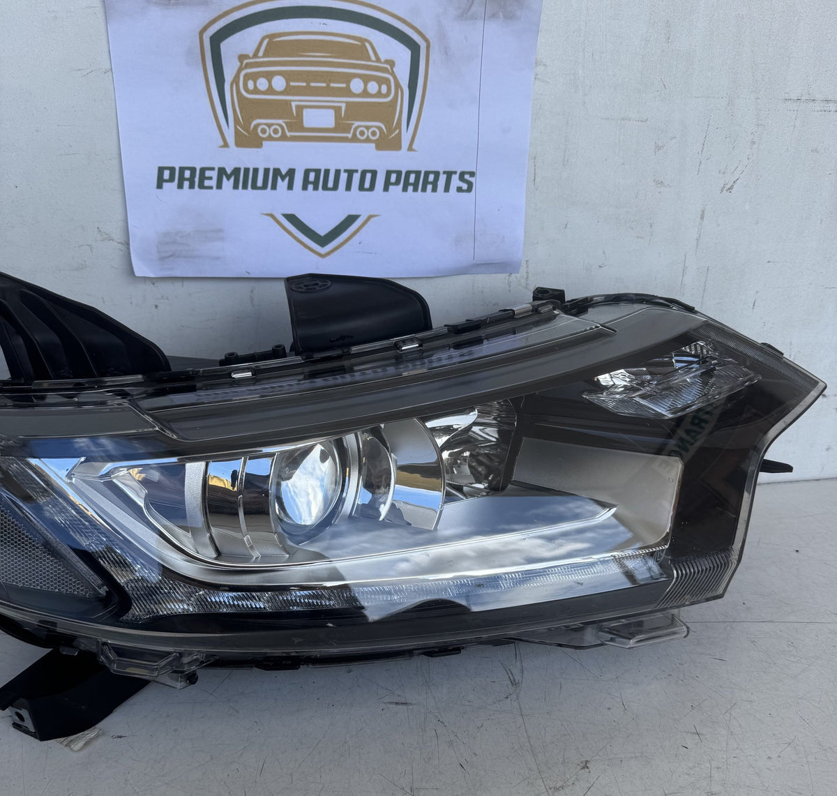 2017 Mitsubishi Outlander GF*W Station Wagon Right Headlight