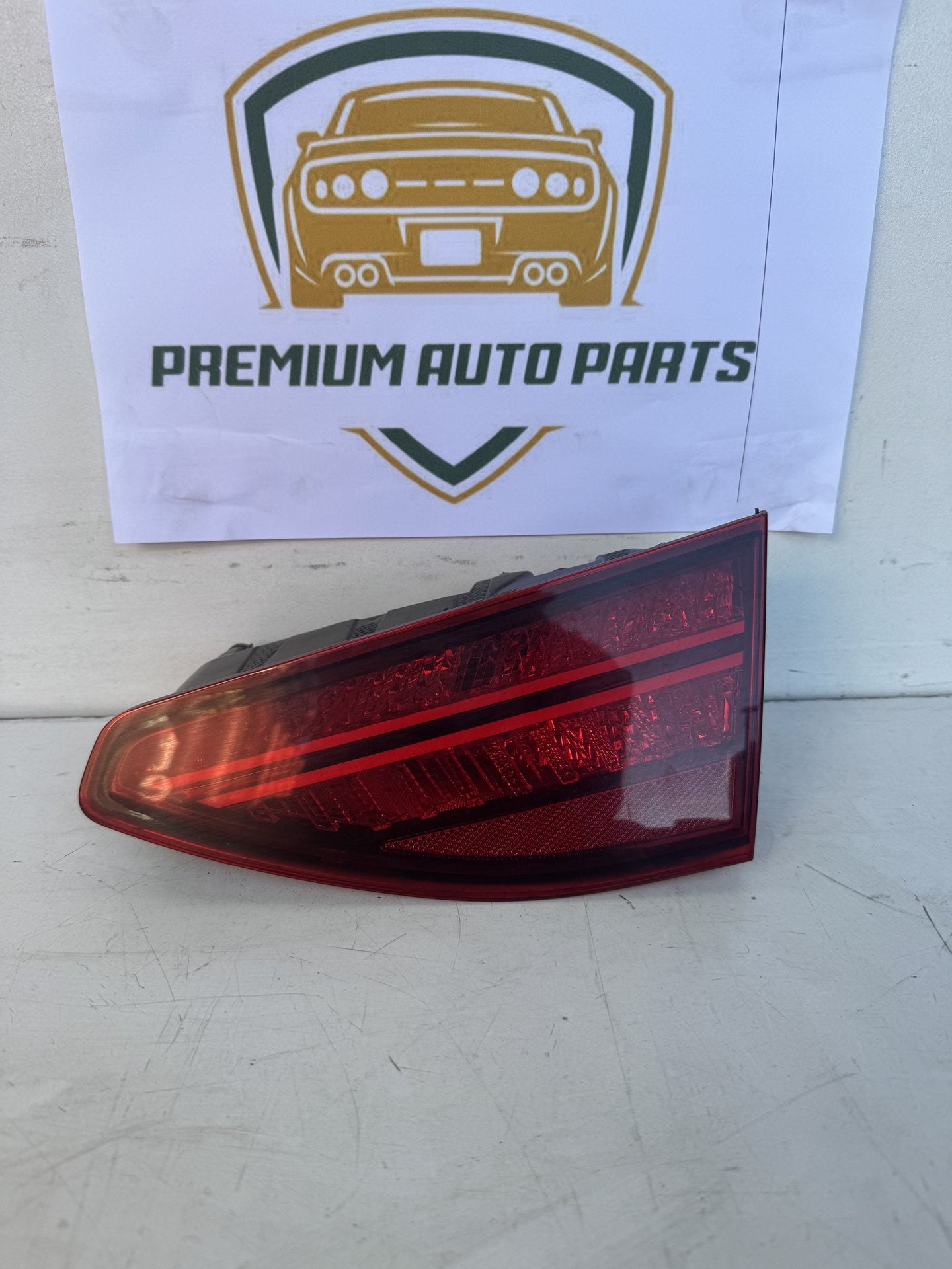 2020   Right Taillight Garnish