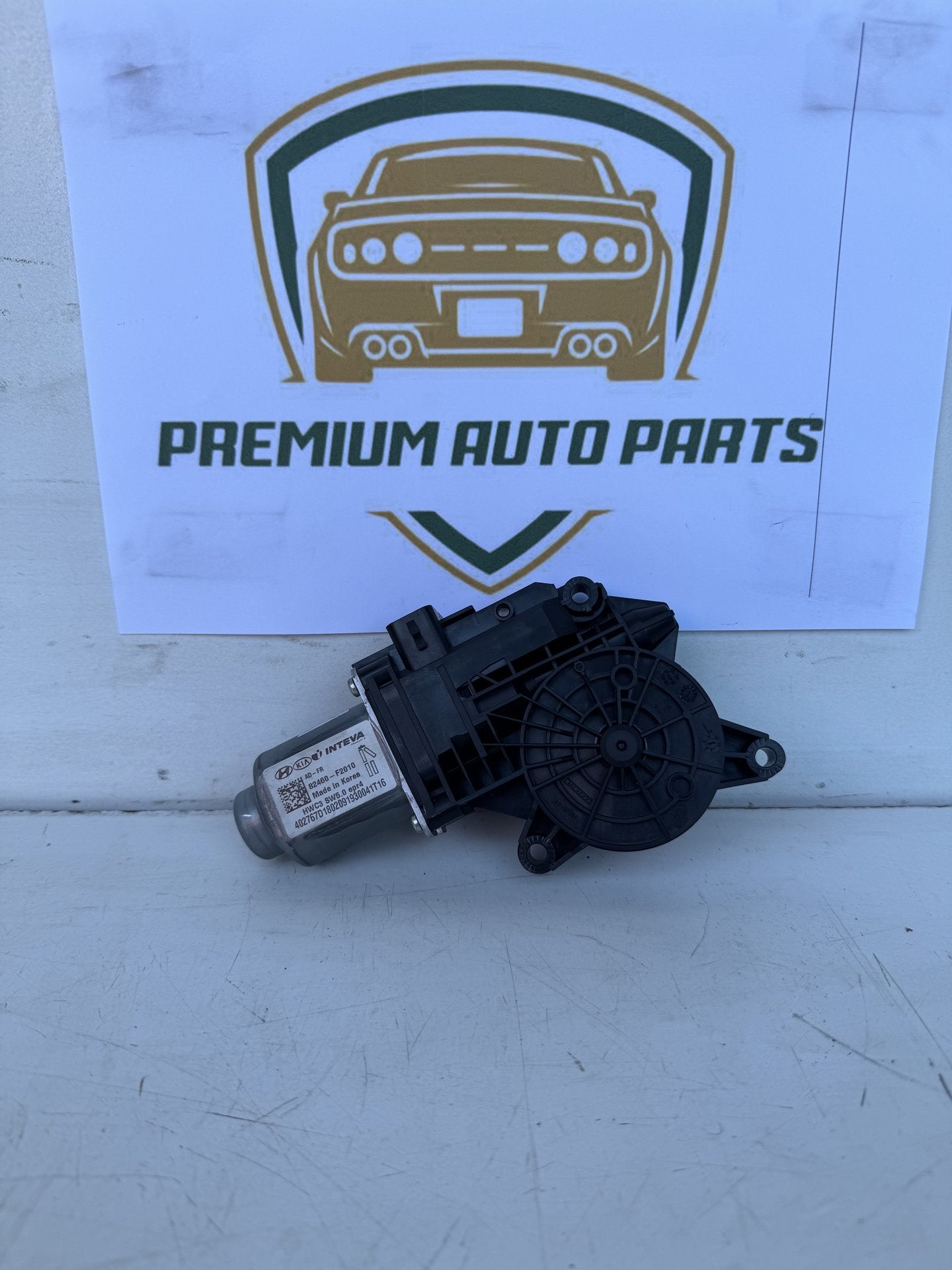2018  AD RIGHT FRONT WINDOW MOTOR